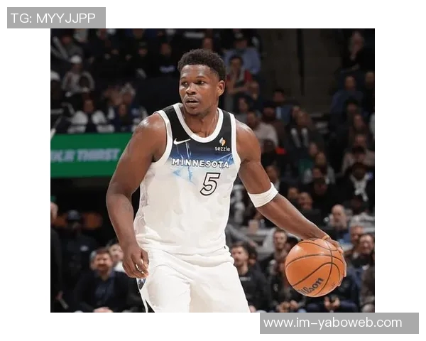 爱德华兹揭秘麦丹比赛时激情四溢的防守表现与平日高冷形象的反差